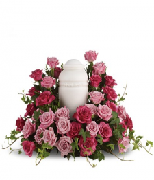 'Symphonie des roses' arrangement urne